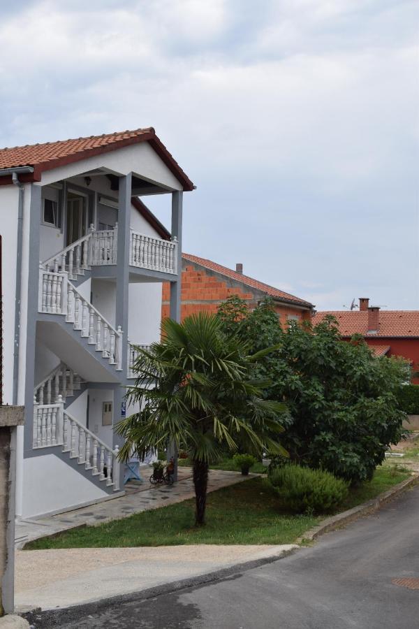 Apartments Malinska-Kajkic Εξωτερικό φωτογραφία