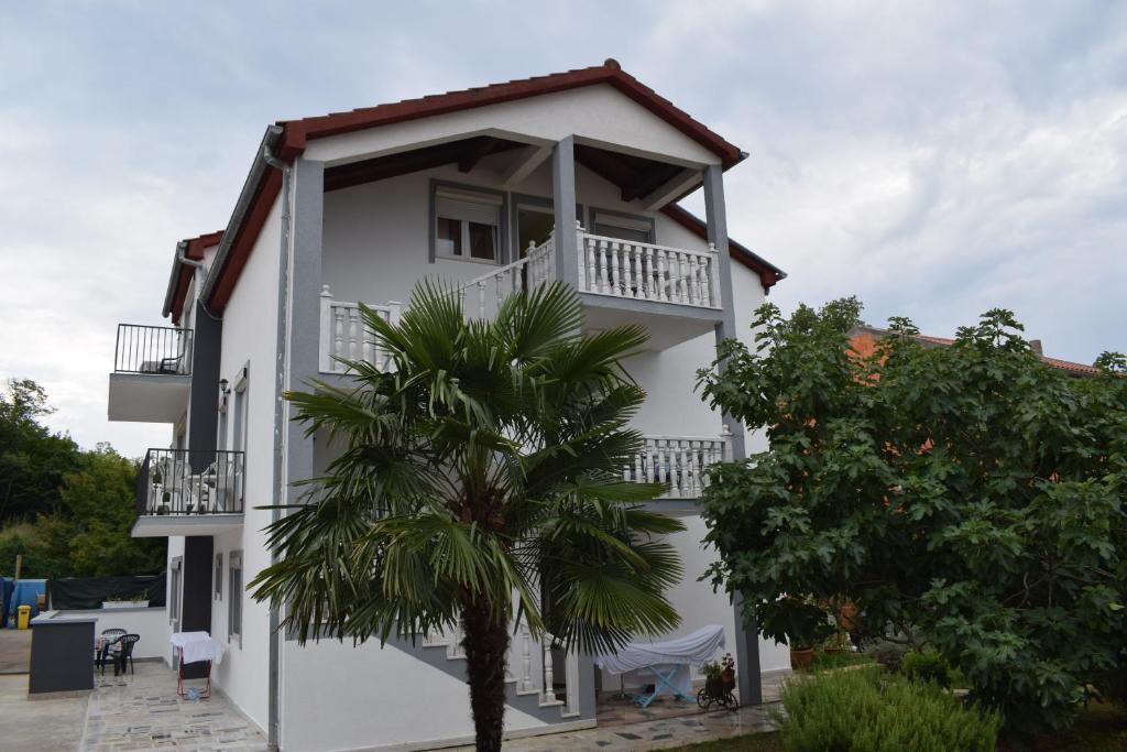 Apartments Malinska-Kajkic Εξωτερικό φωτογραφία