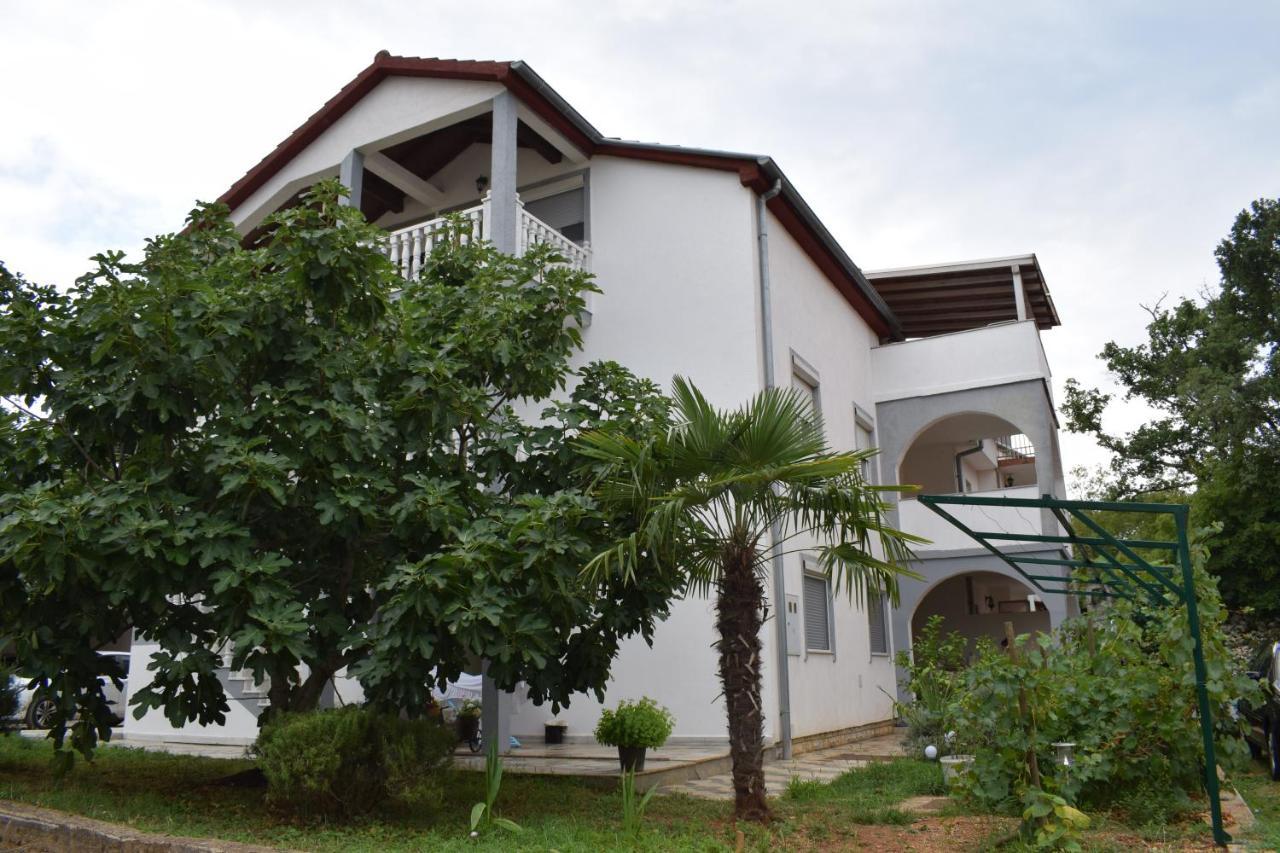 Apartments Malinska-Kajkic Εξωτερικό φωτογραφία